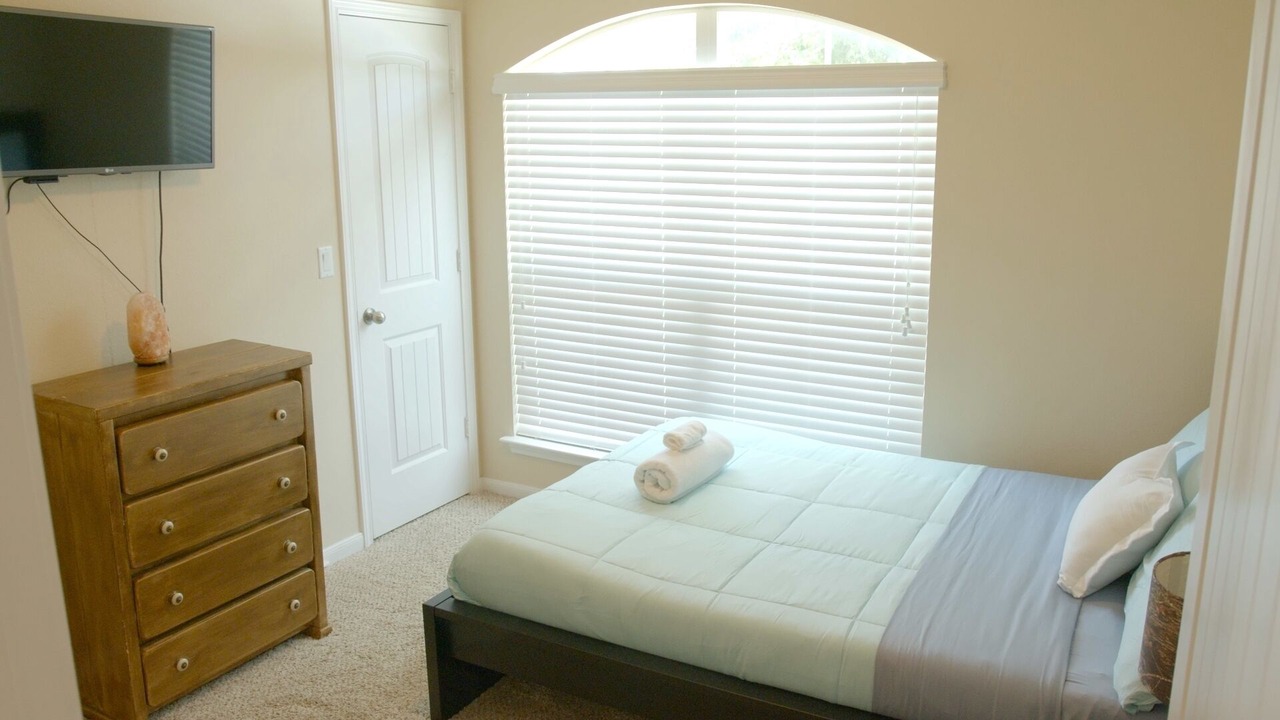 Photo of Bedroom in Kyle