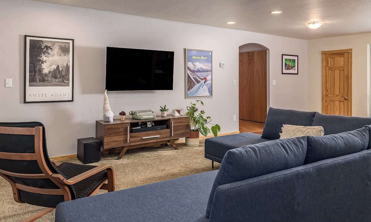 Photo of Bedroom in Taku - Campbell