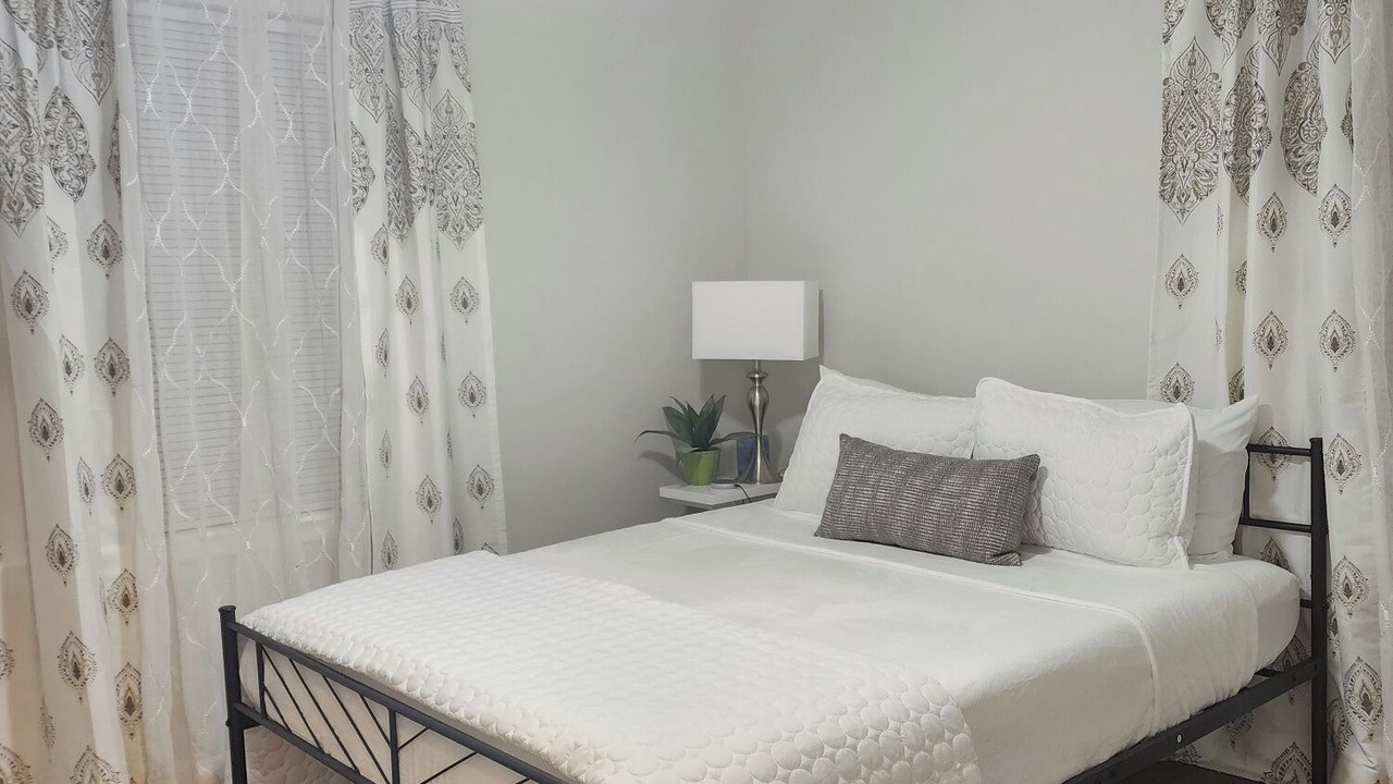 Photo of Bedroom in Belvedere Park