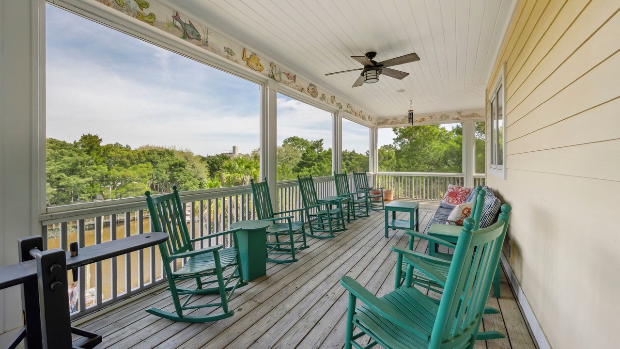 Photo of Patio Balcony in Debordieu Colony