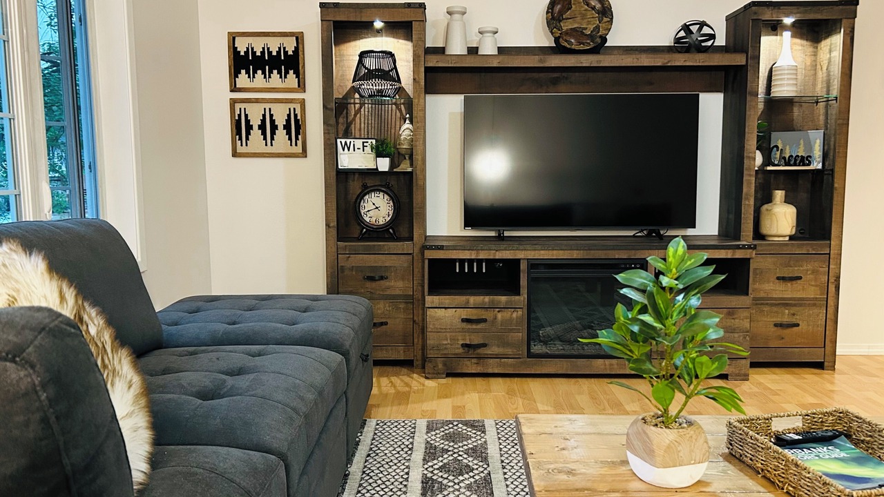 Photo of Livingroom in College