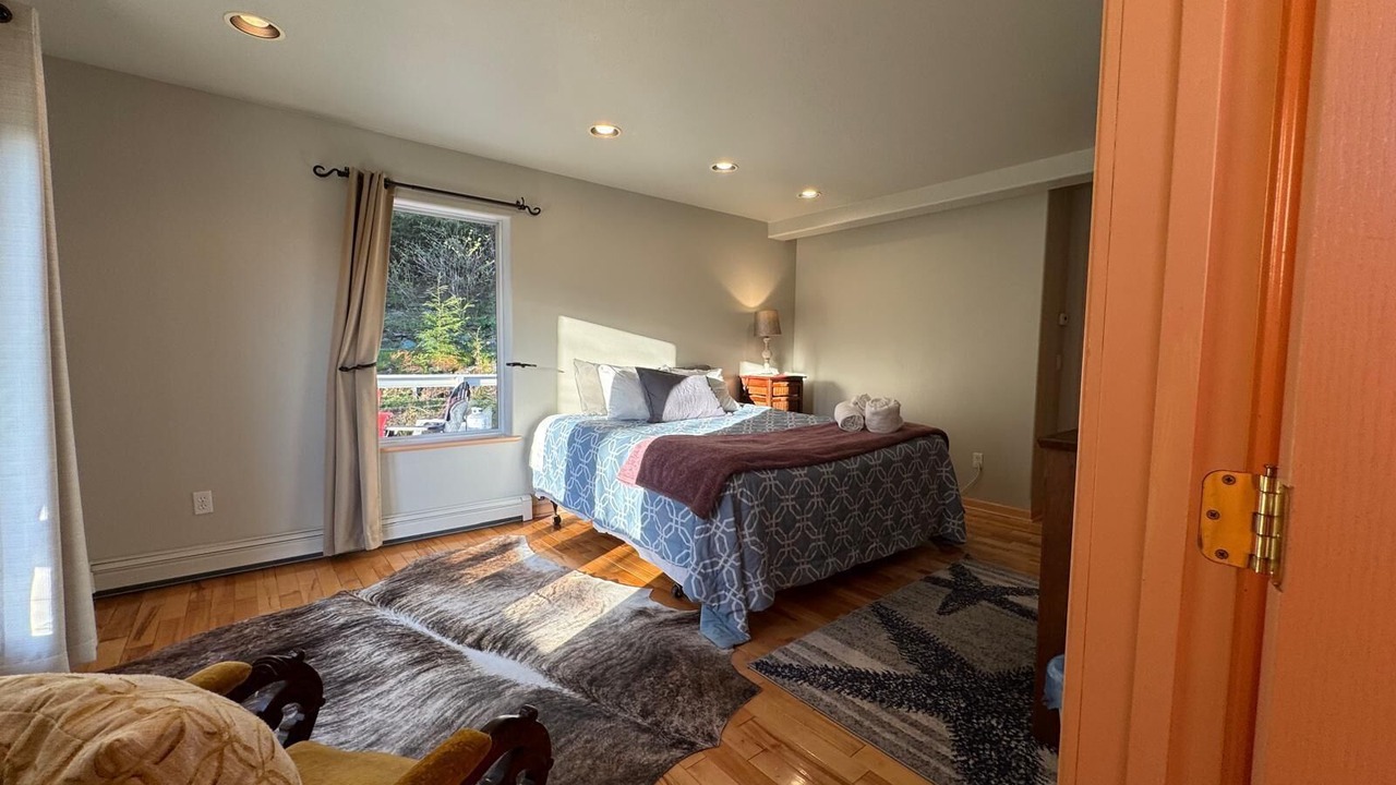 Photo of Bedroom in Juneau
