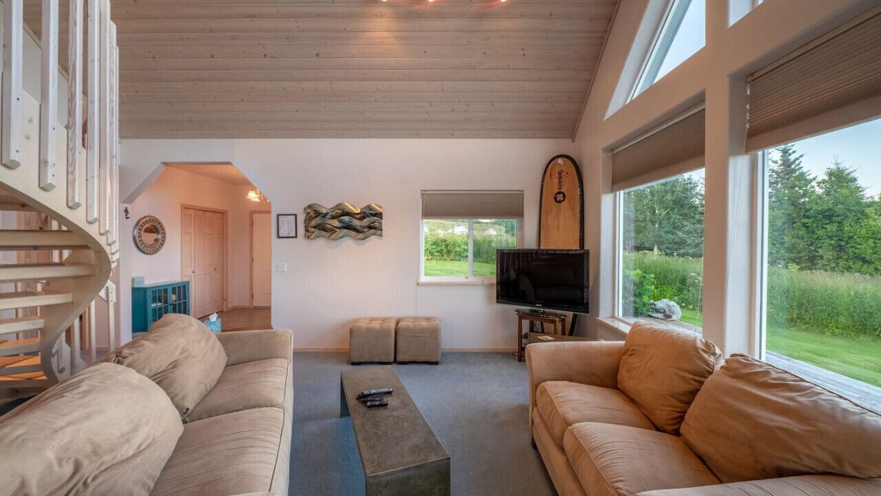 Photo of Livingroom in Kachemak