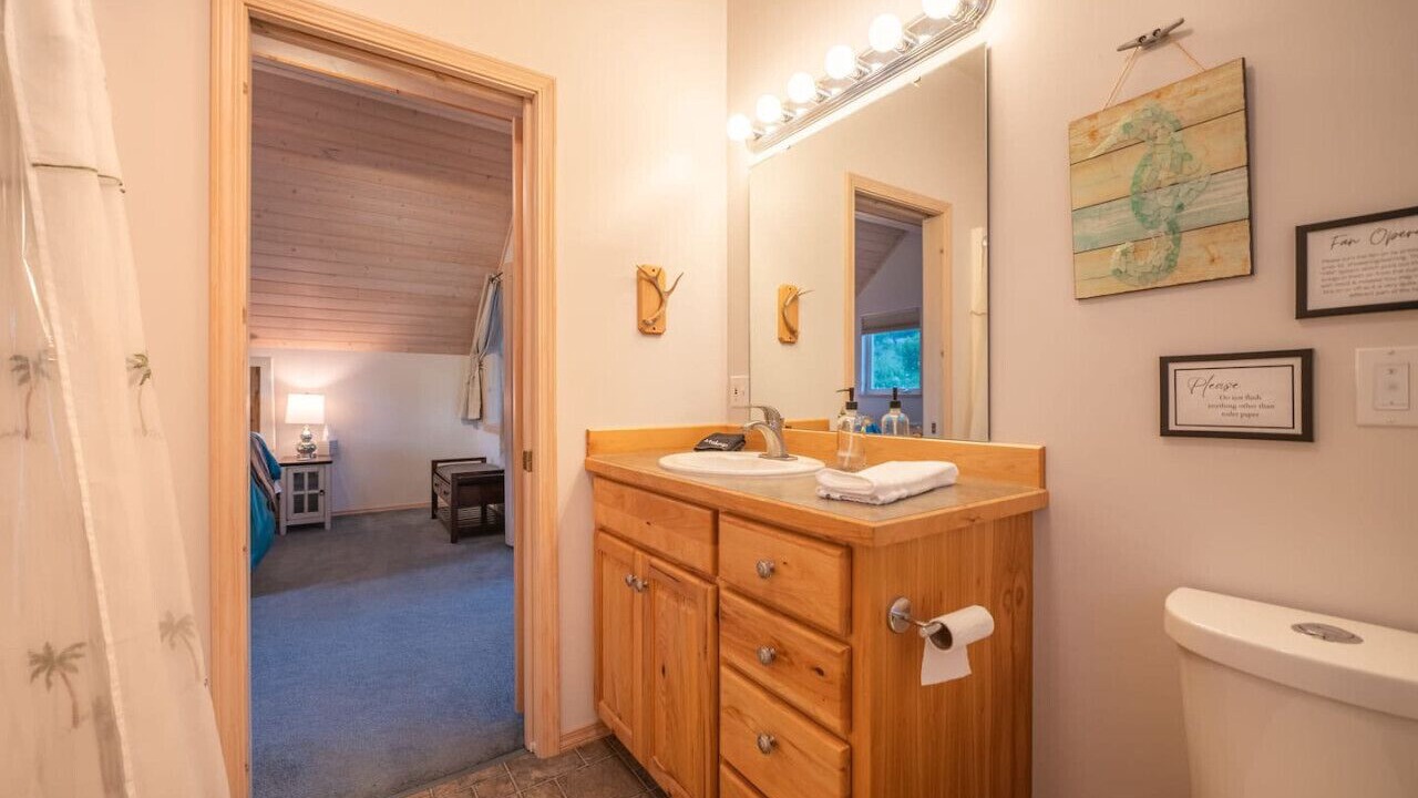 Photo of Bathroom in Kachemak