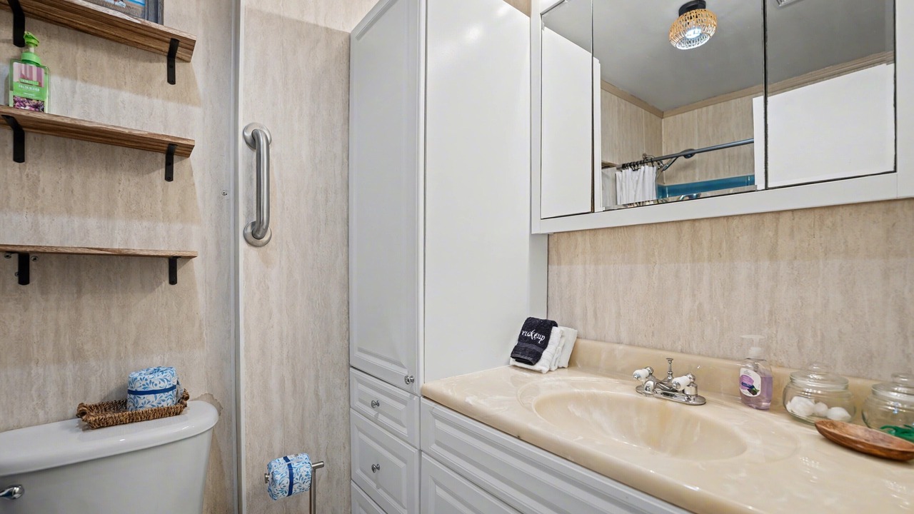 Photo of Bathroom in Beaufort