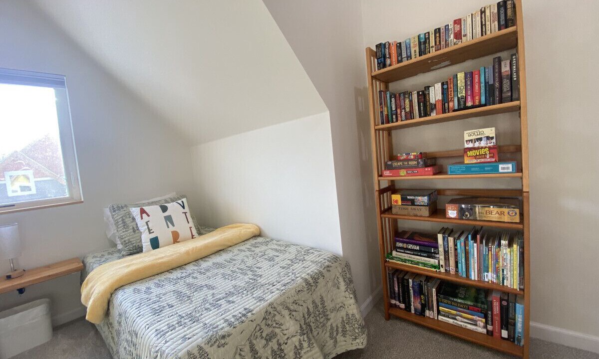 Photo of Bedroom in Talkeetna