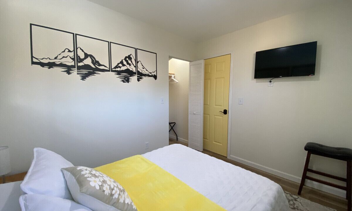 Photo of Bedroom in Talkeetna