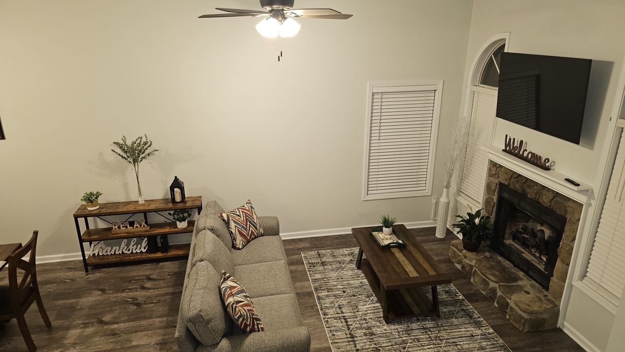 Photo of Livingroom in Smyrna