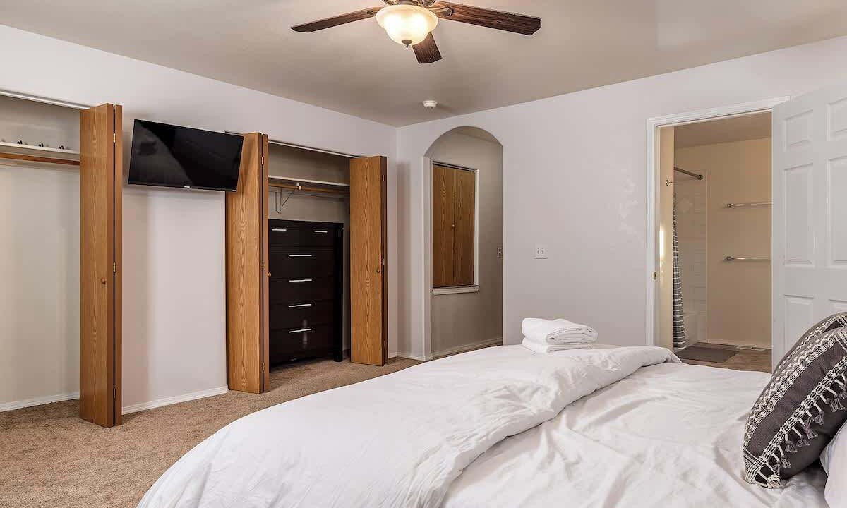 Photo of Bedroom in Spenard