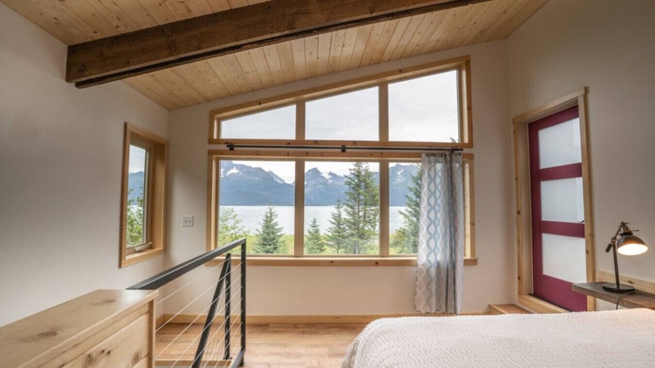 Photo of Bedroom in Lowell Point