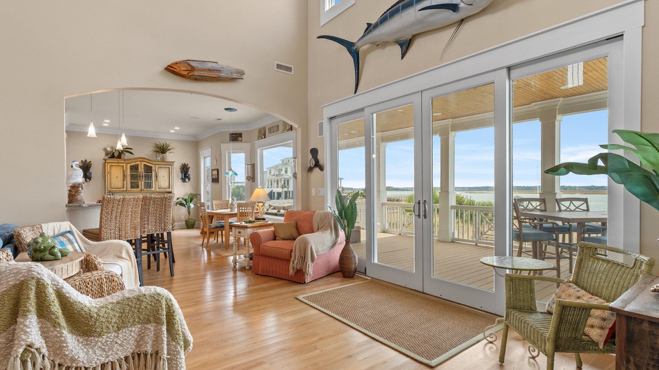 Photo of Livingroom in Inlet Harbour