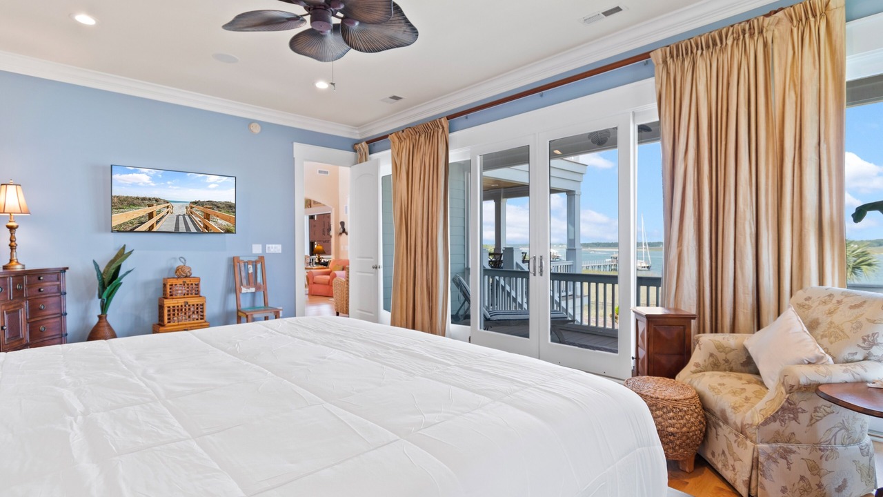 Photo of Patio Balcony in Inlet Harbour
