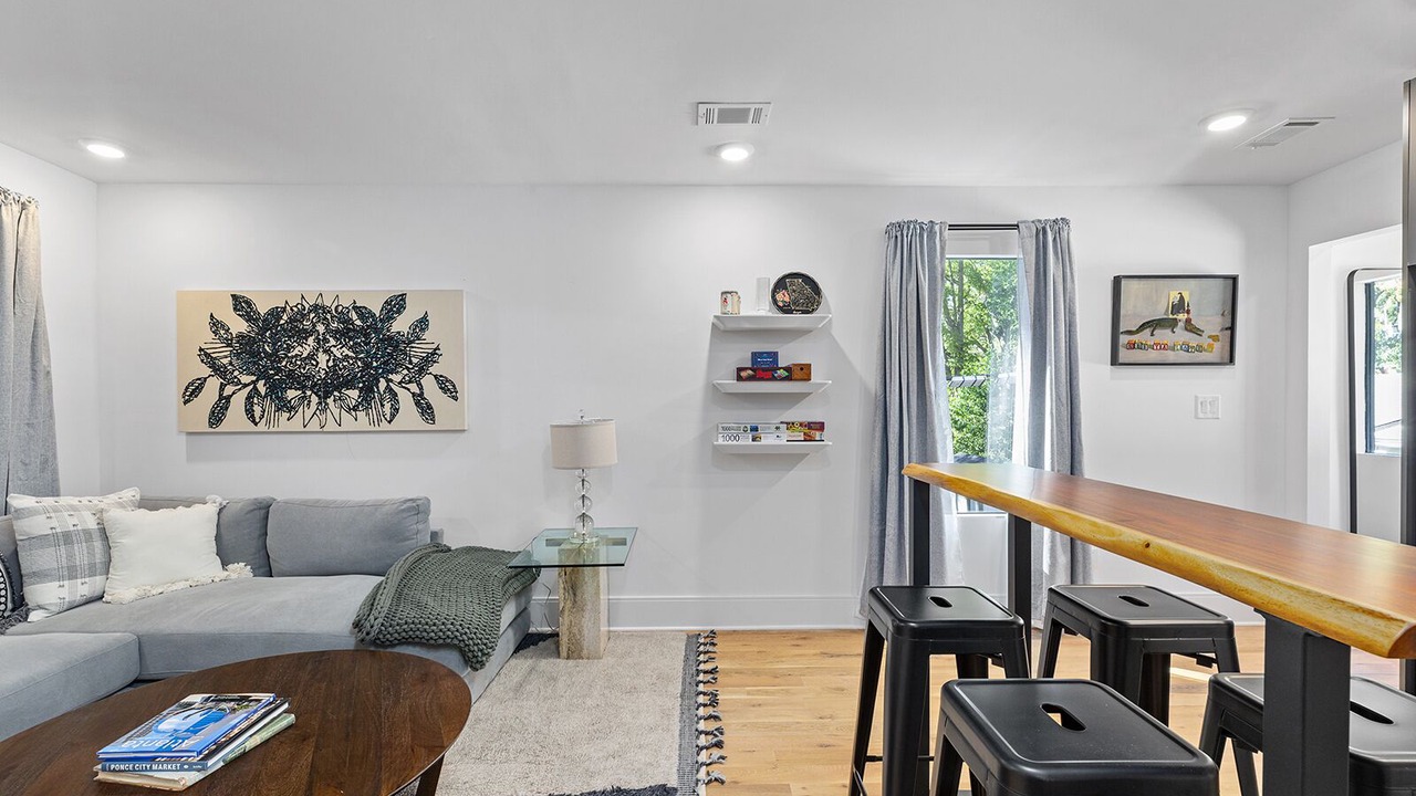 Photo of Bedroom in Midtown