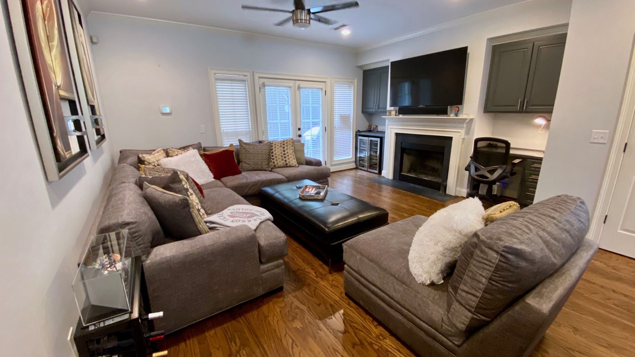 Photo of Livingroom in Greenville Downtown