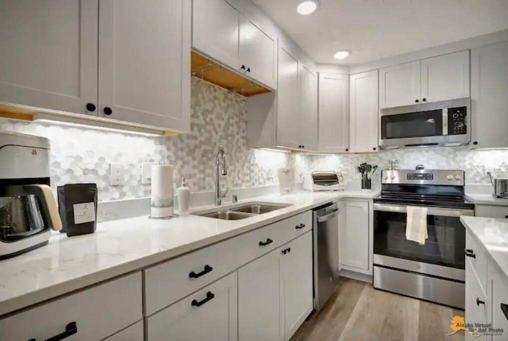 Photo of Kitchen in Midtown Anchorage
