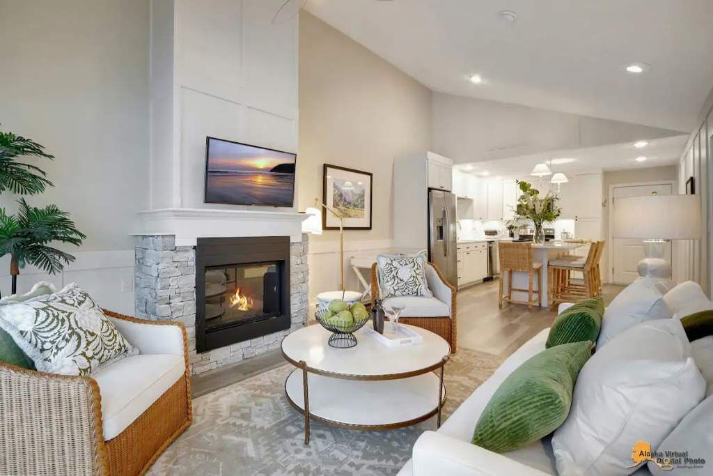Photo of Livingroom in Midtown Anchorage