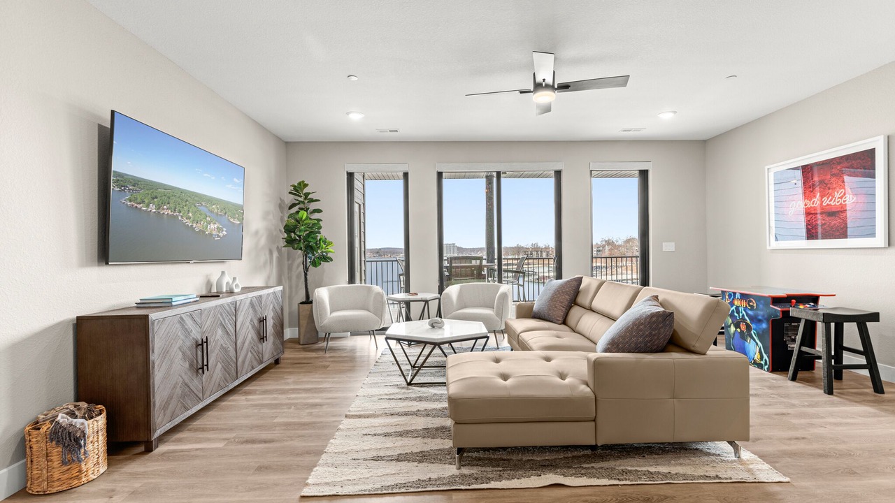 Photo of Livingroom in Village of Four Seasons