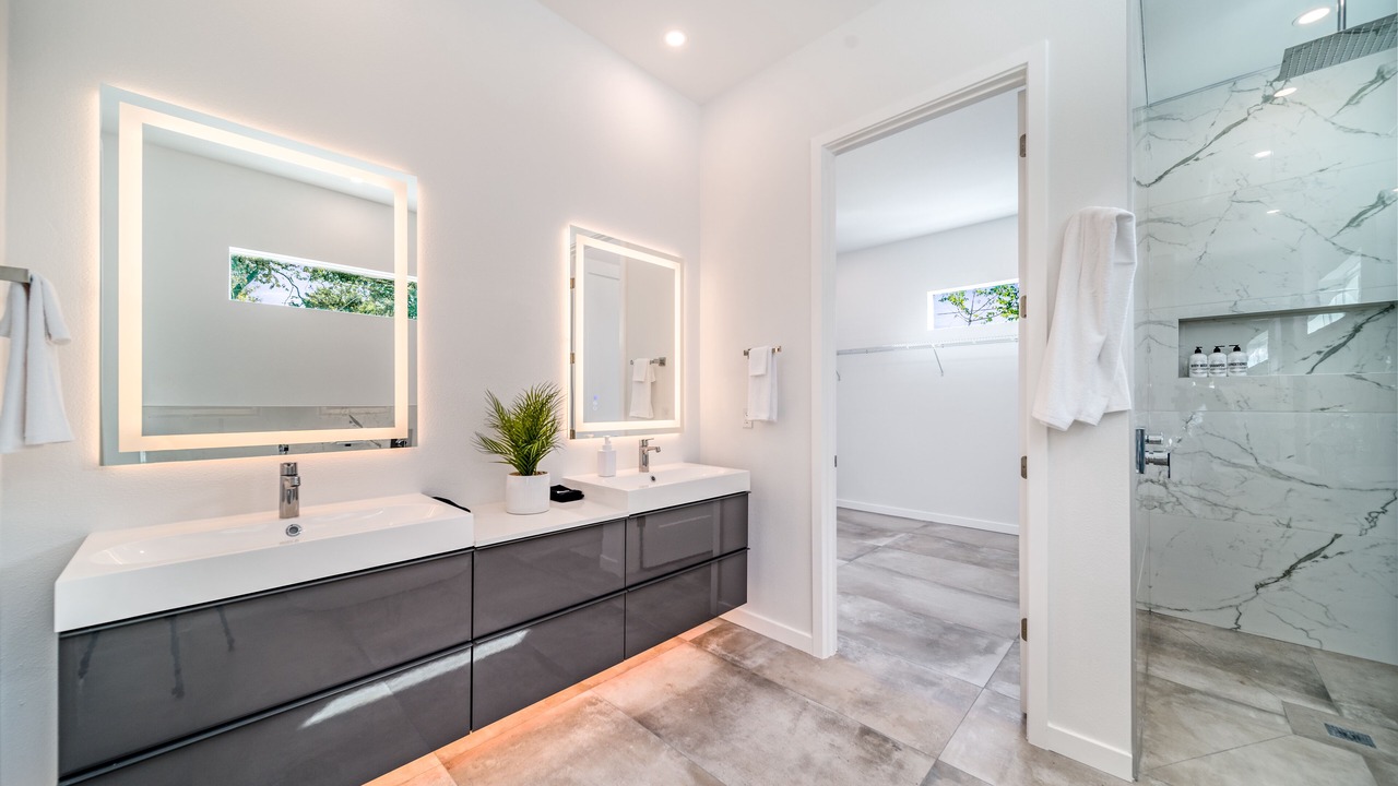 Photo of Bathroom in Arlington Park