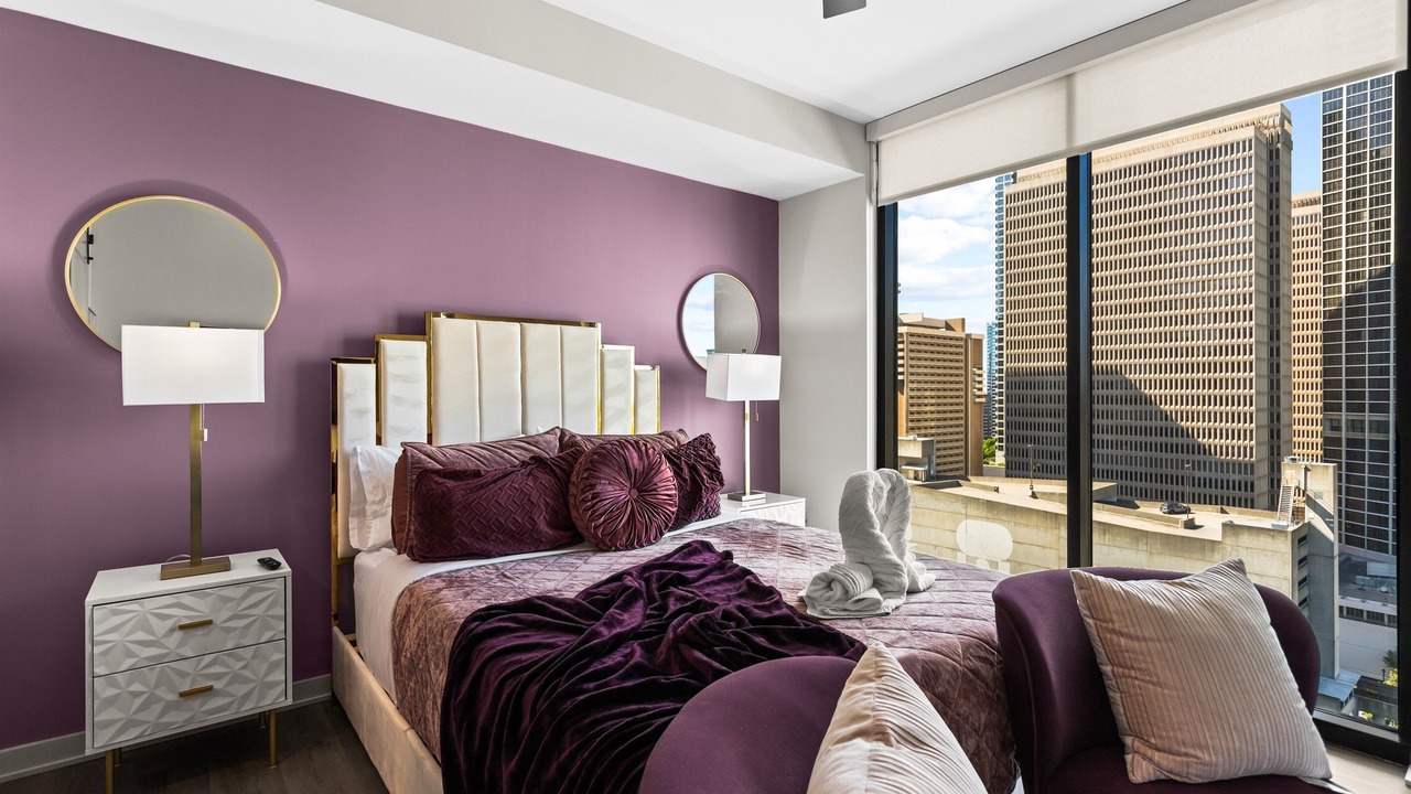 Photo of Bedroom in Peachtree Center