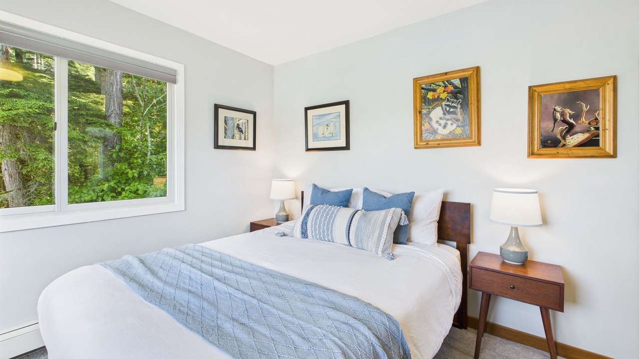 Photo of Bedroom in Juneau