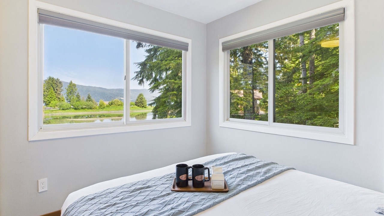 Photo of Bedroom in Juneau
