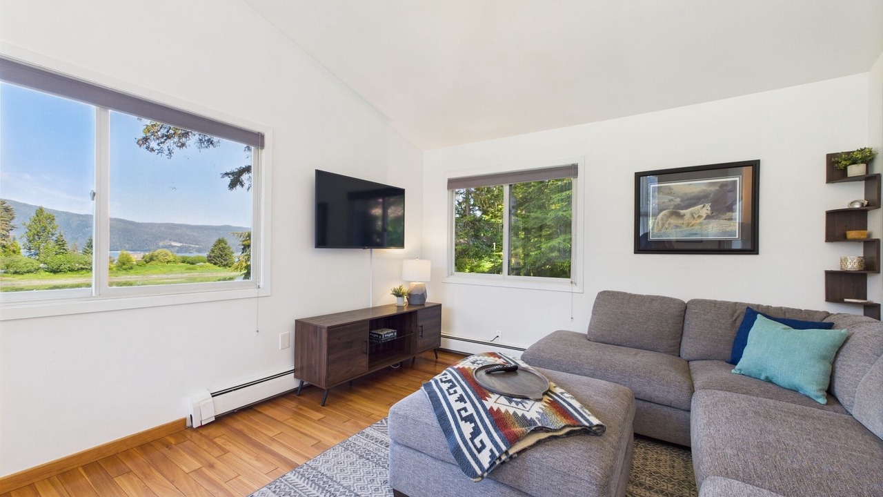 Photo of Livingroom in Juneau