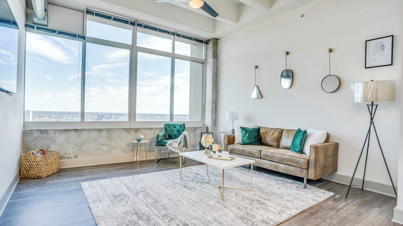 Photo of Livingroom in Peachtree Center