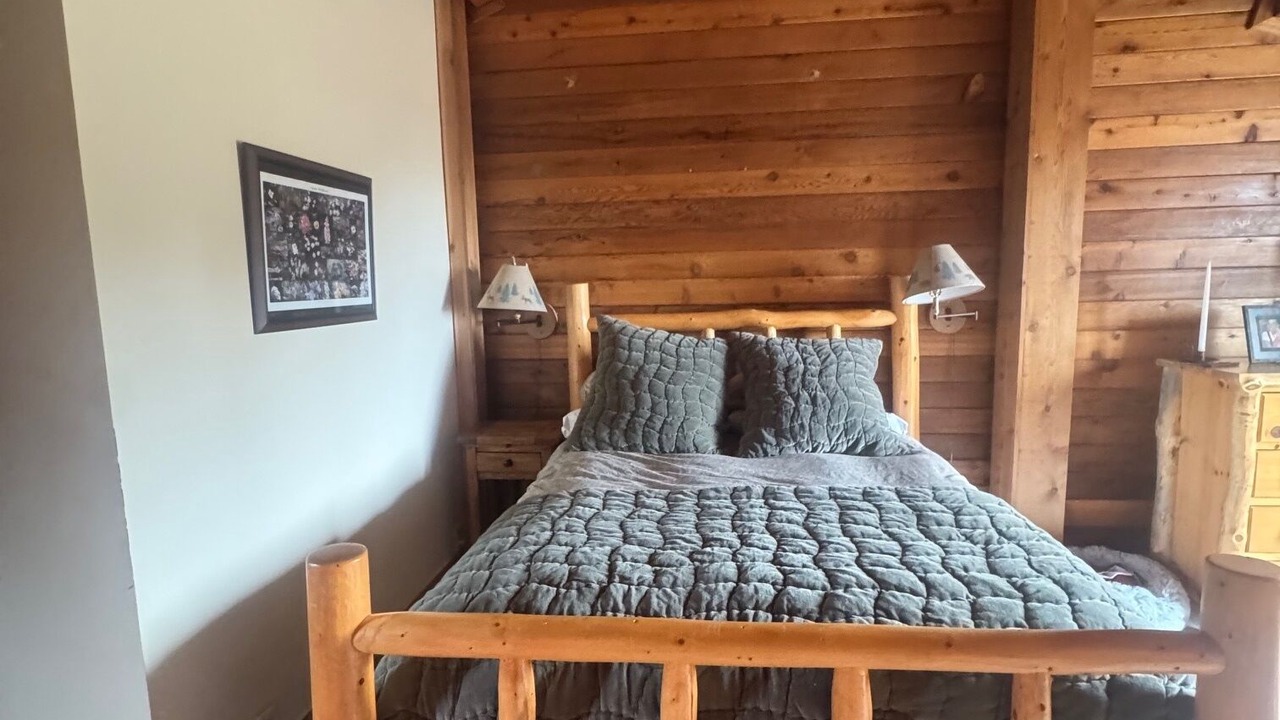 Photo of Bedroom in Happy Valley