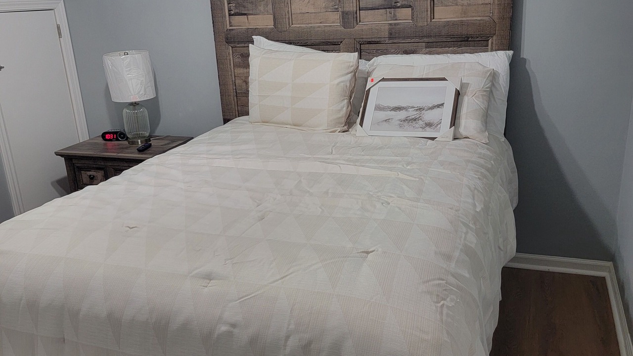 Photo of Bedroom in Drayton
