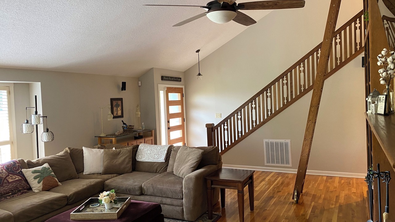 Photo of Livingroom in Berea