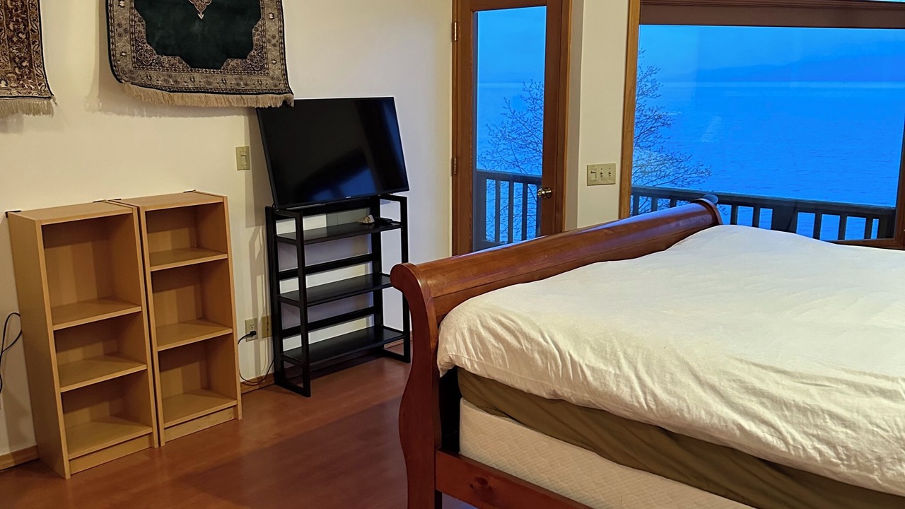 Photo of Bedroom in Juneau