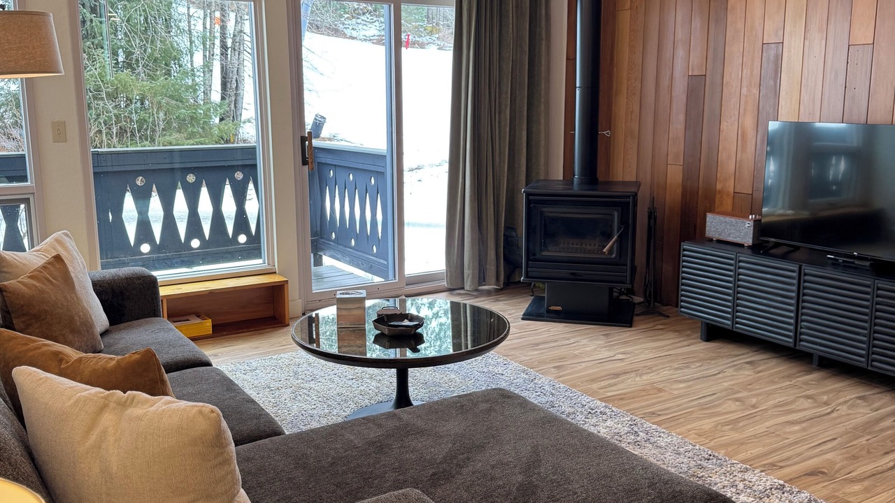 Photo of Livingroom in Alyeska