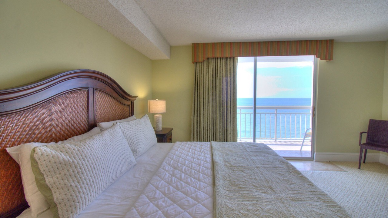 Photo of Bedroom in Arcadian Shores