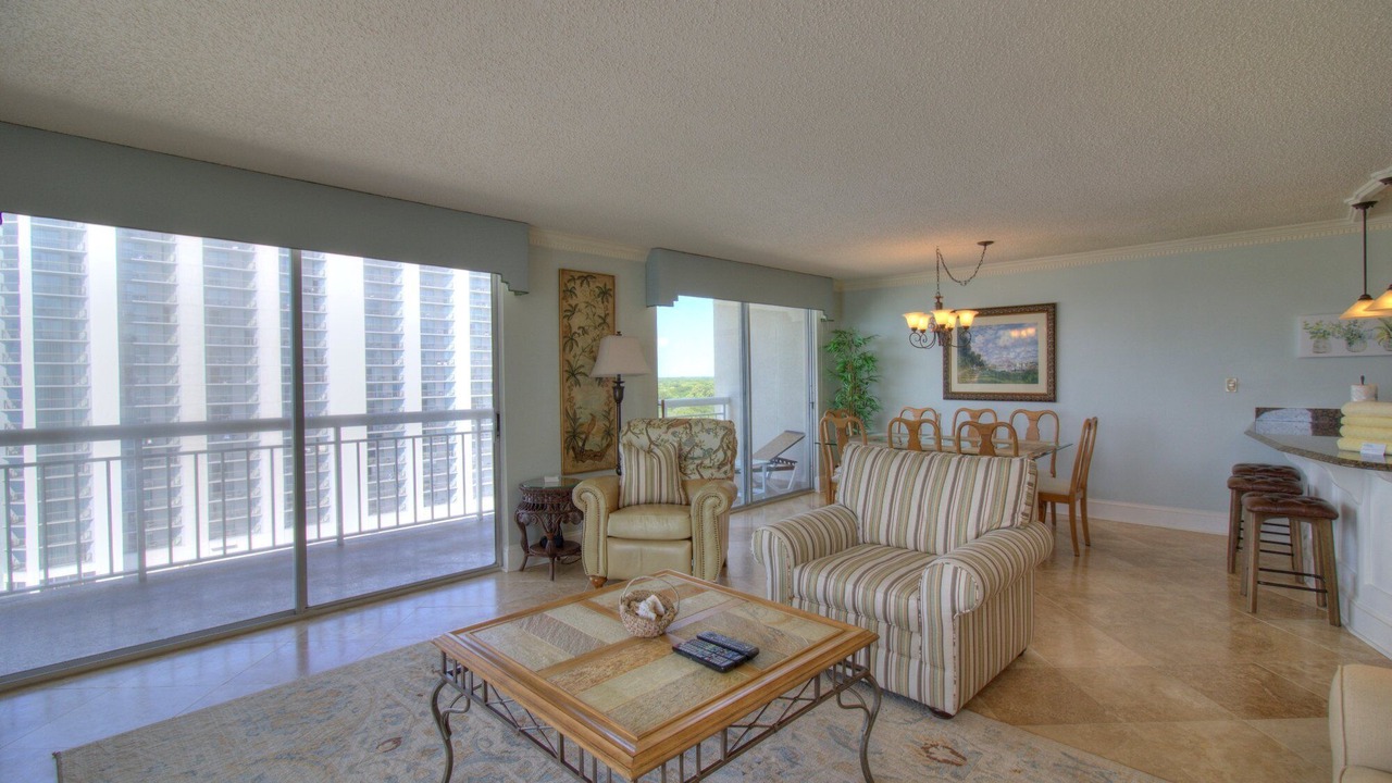 Photo of Livingroom in Arcadian Shores