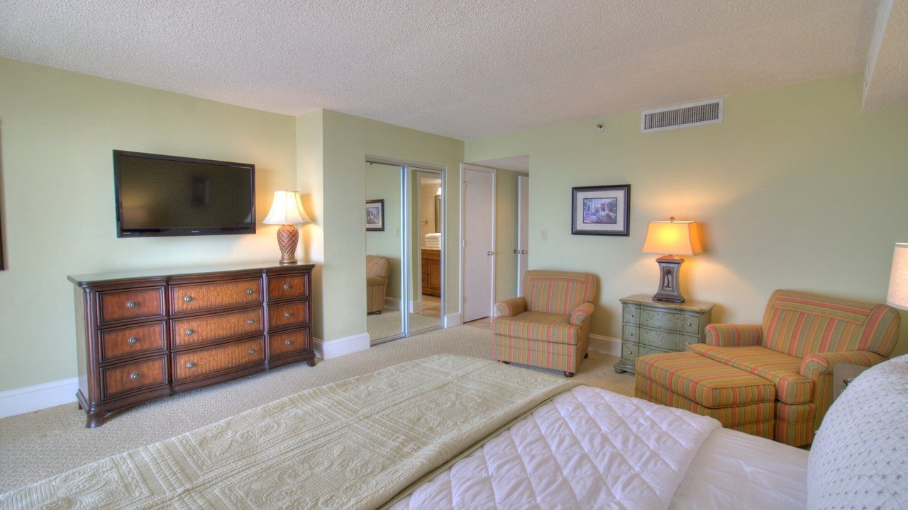 Photo of Bedroom in Arcadian Shores
