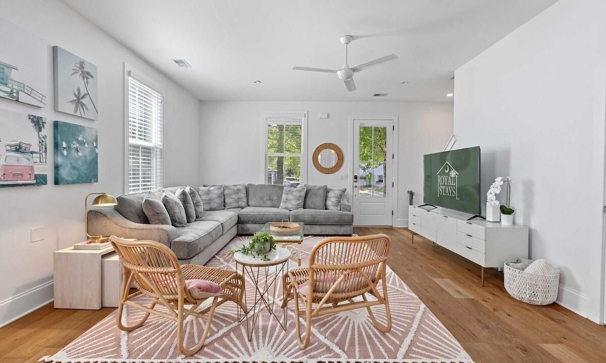 Photo of Livingroom in Mount Pleasant