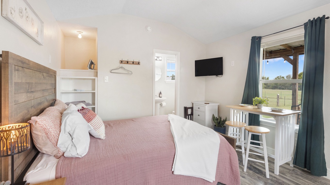 Photo of Bedroom in Prairie Lea
