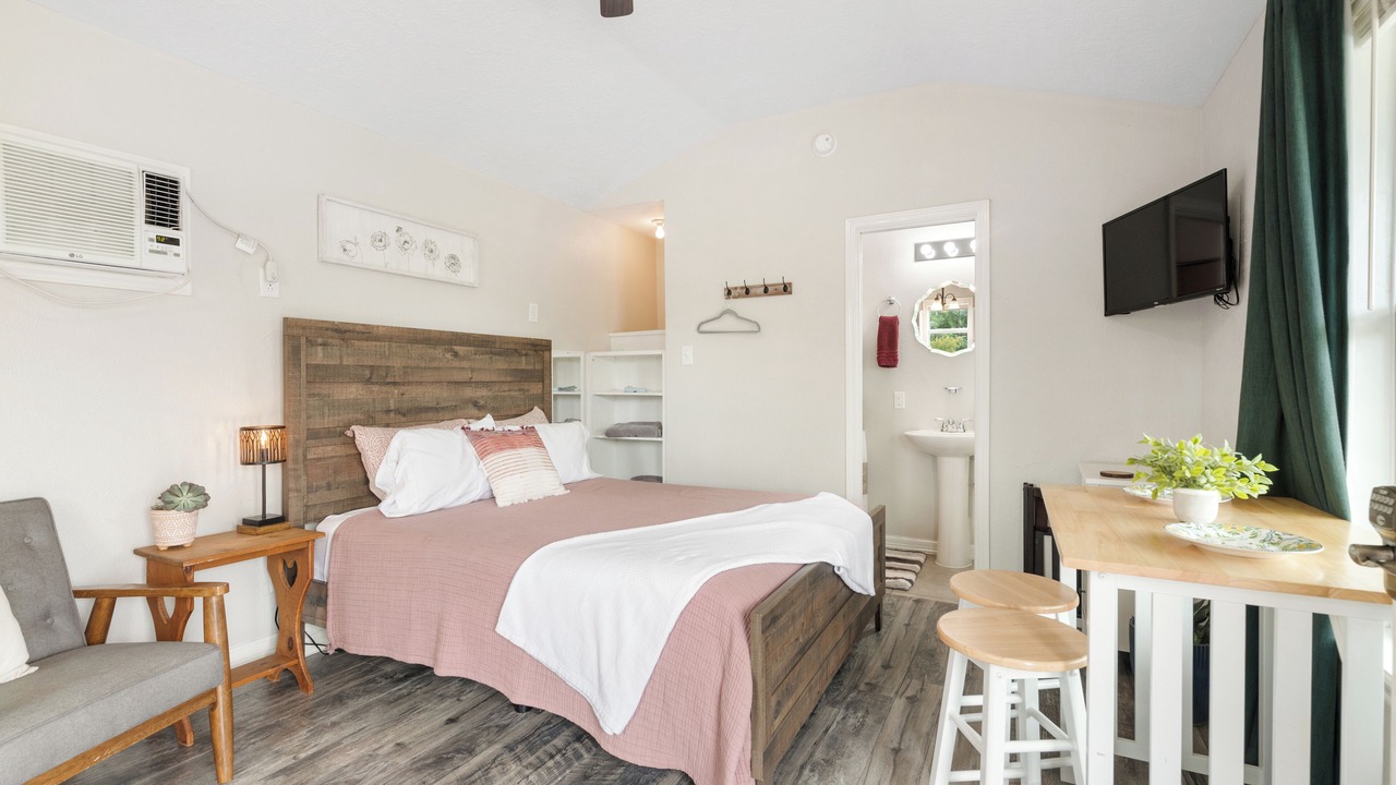 Photo of Bedroom in Prairie Lea