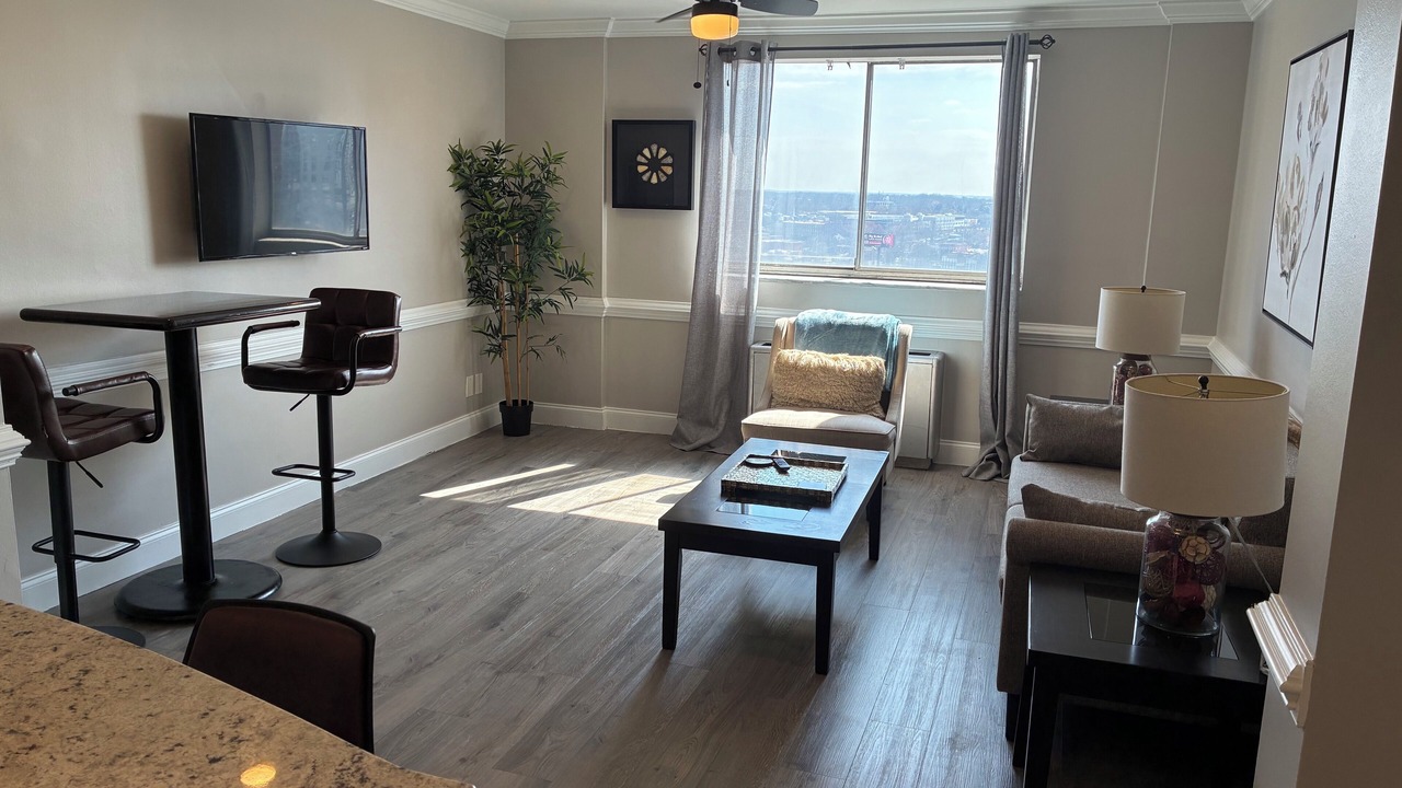 Photo of Livingroom in Peachtree Center