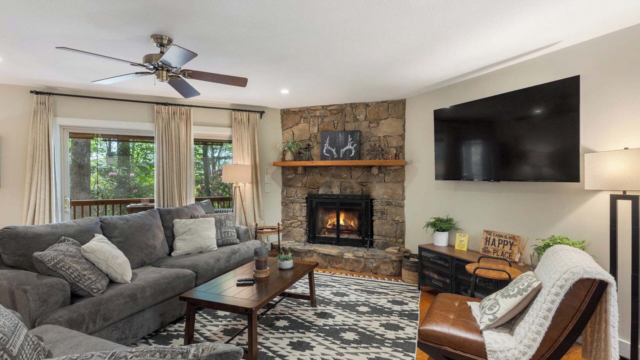 Photo of Livingroom in Glenville