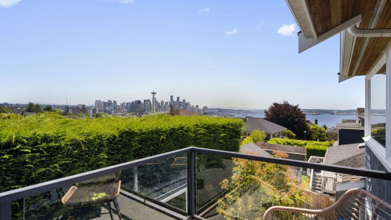 Photo of Outdoor in Lower Queen Anne