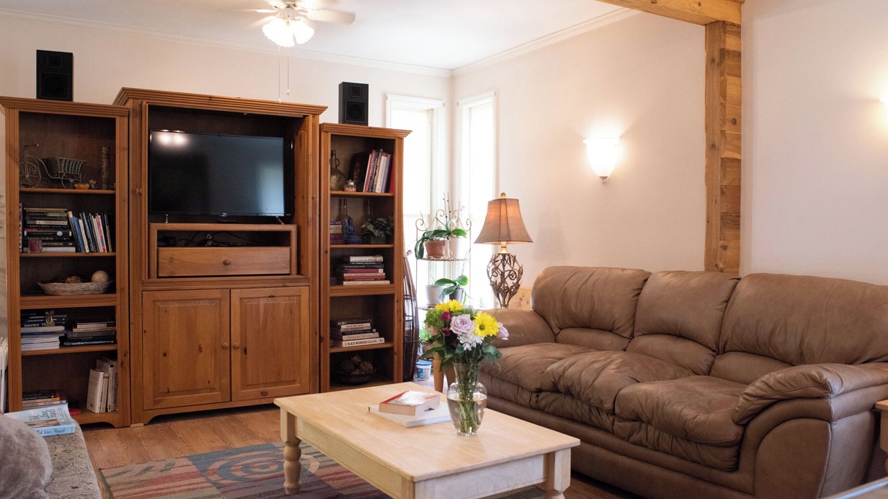 Photo of Livingroom in Berea
