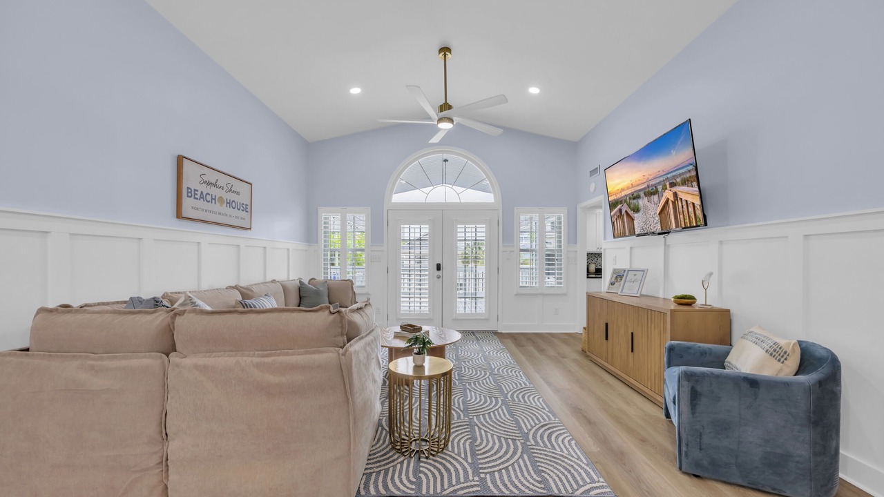 Photo of Livingroom in Ocean Drive