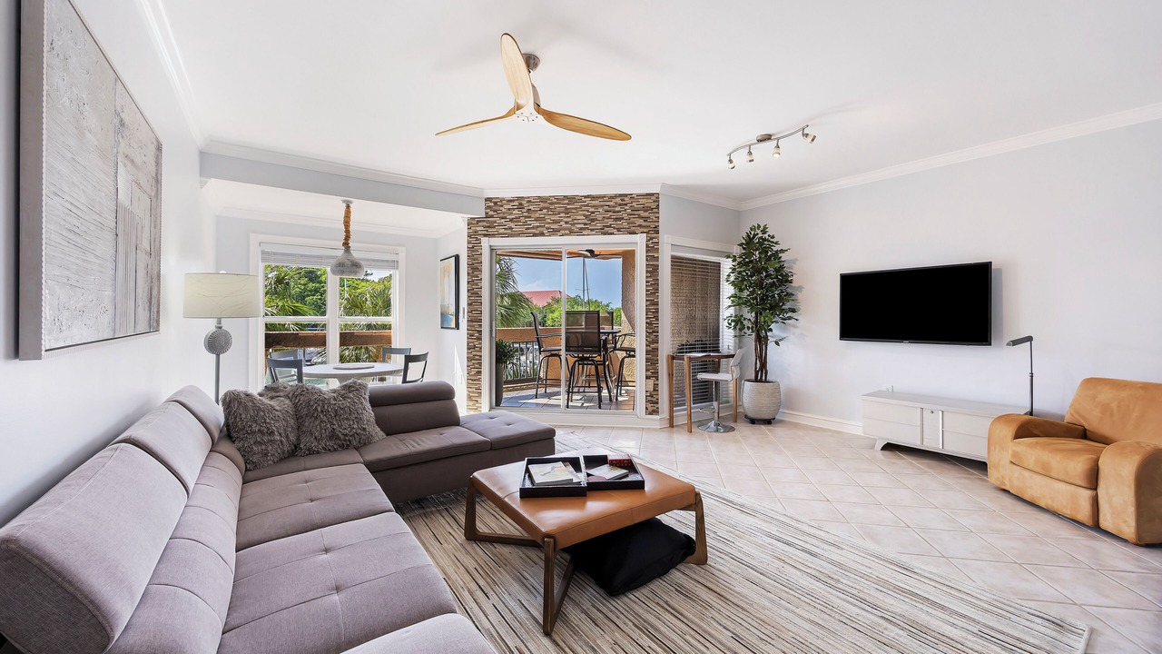 Photo of Livingroom in Shelter Cove