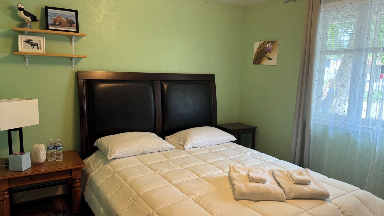 Photo of Bedroom in Northeast Anchorage