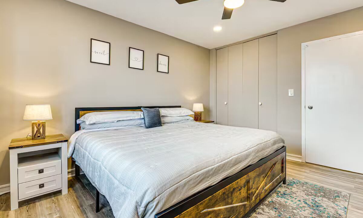Photo of Bedroom in Peachtree Center