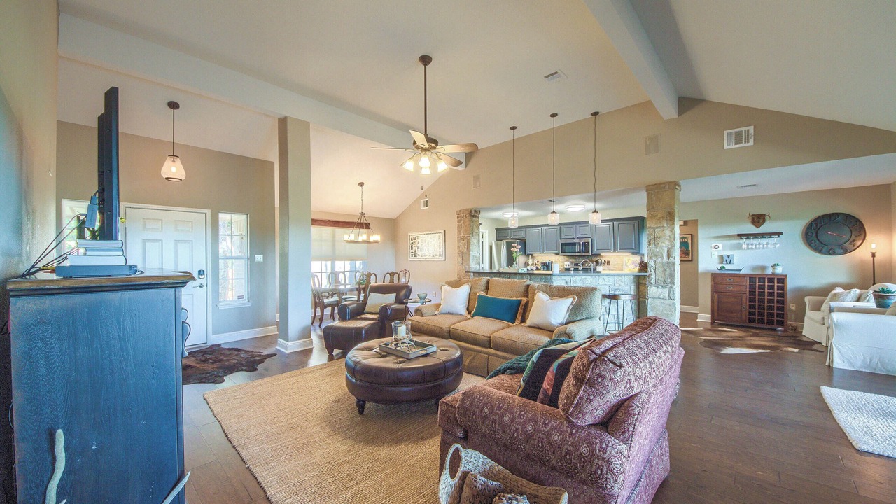 Photo of Livingroom in Spring Branch