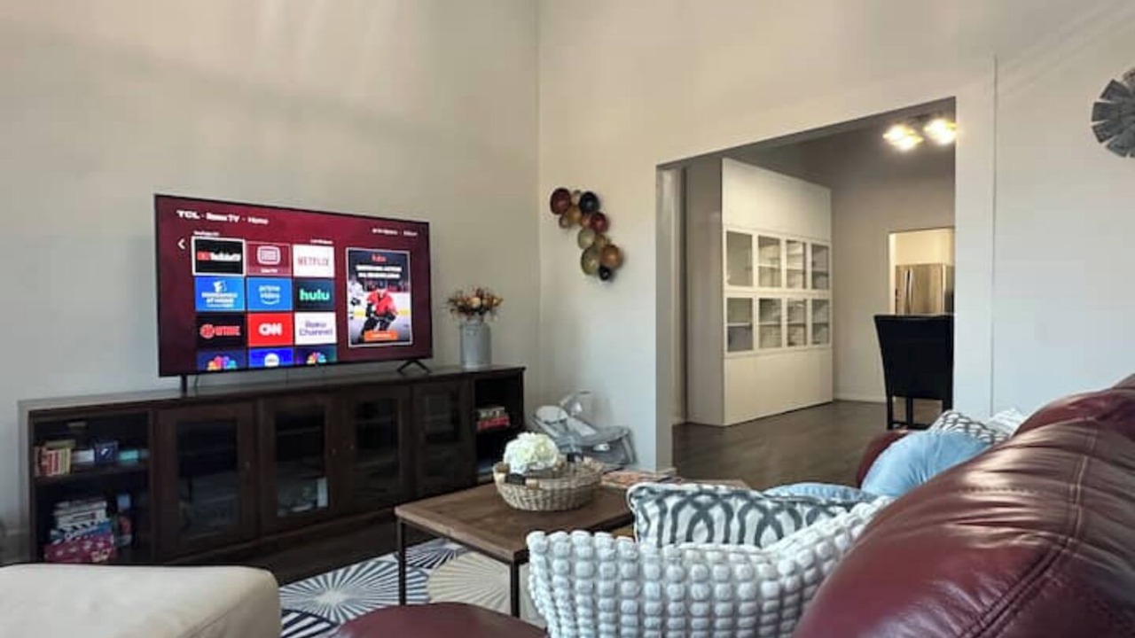 Photo of Livingroom in Government Hill