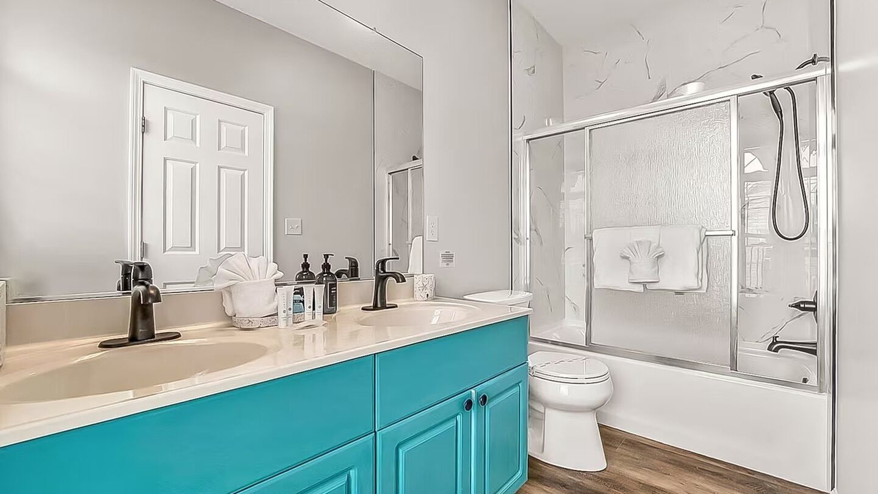Photo of Bathroom in Vaught