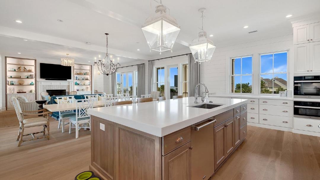 Photo of Kitchen in Debordieu Colony